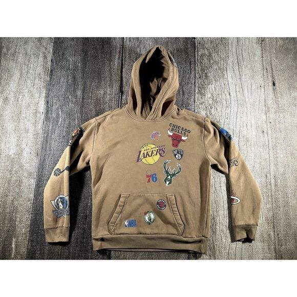 Hollister Nba Pullover Hoodie Small Team Logos Basketball Graphic Brown Unisex - Picture 1 of 9